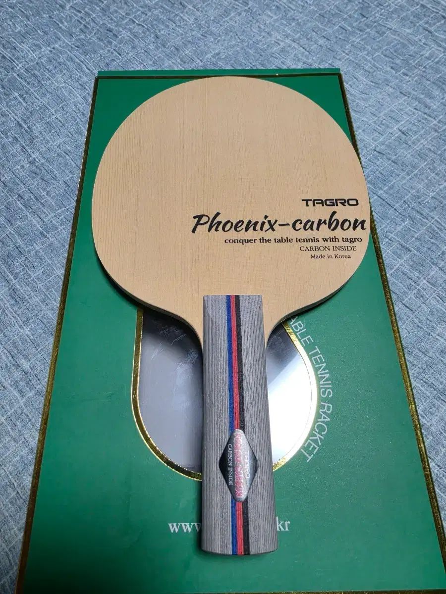 新品タグ付き フェニックス カーボン 卓球ラケット シェーク STグリップ 85gram