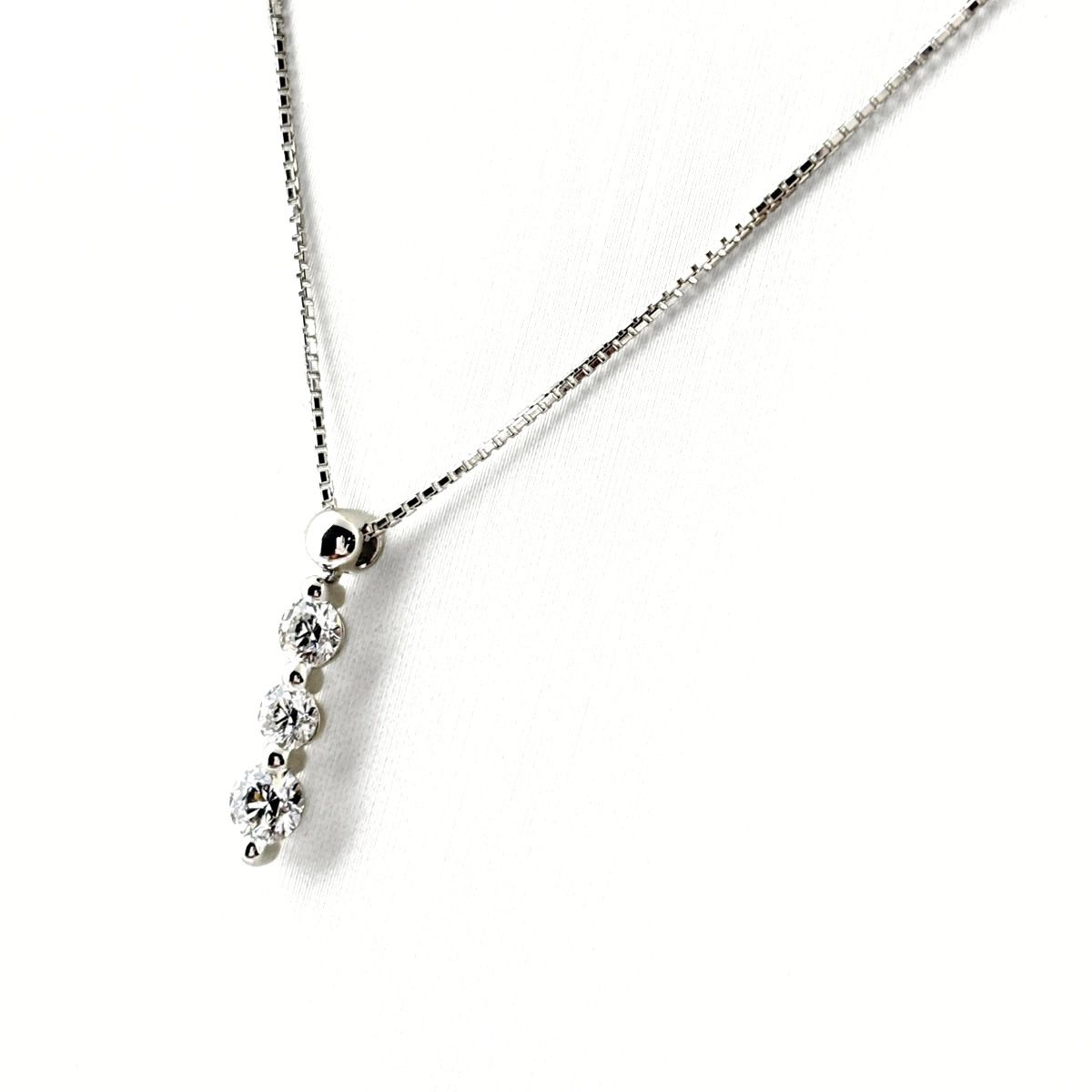 メレダイヤ デザインネックレス プラチナ ペンダント ネックレス Pt900 Pt850 ダイヤモンド レディース 【中古】