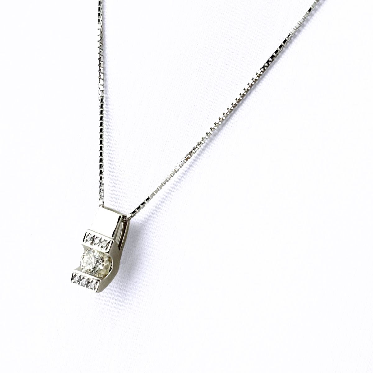 ダイヤモンド デザインネックレス プラチナ ペンダント メレダイヤ ネックレス Pt900 Pt850 ダイヤモンド レディース 【中古】