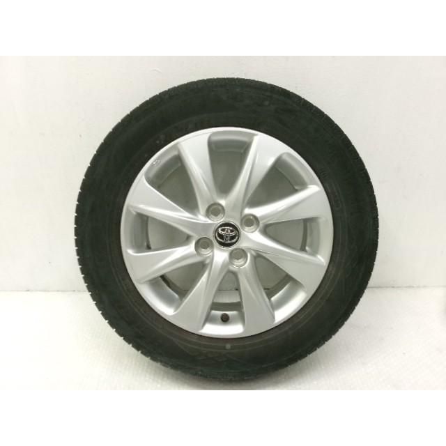 mxpk11 アクア純正ホイール新品 185/65r15