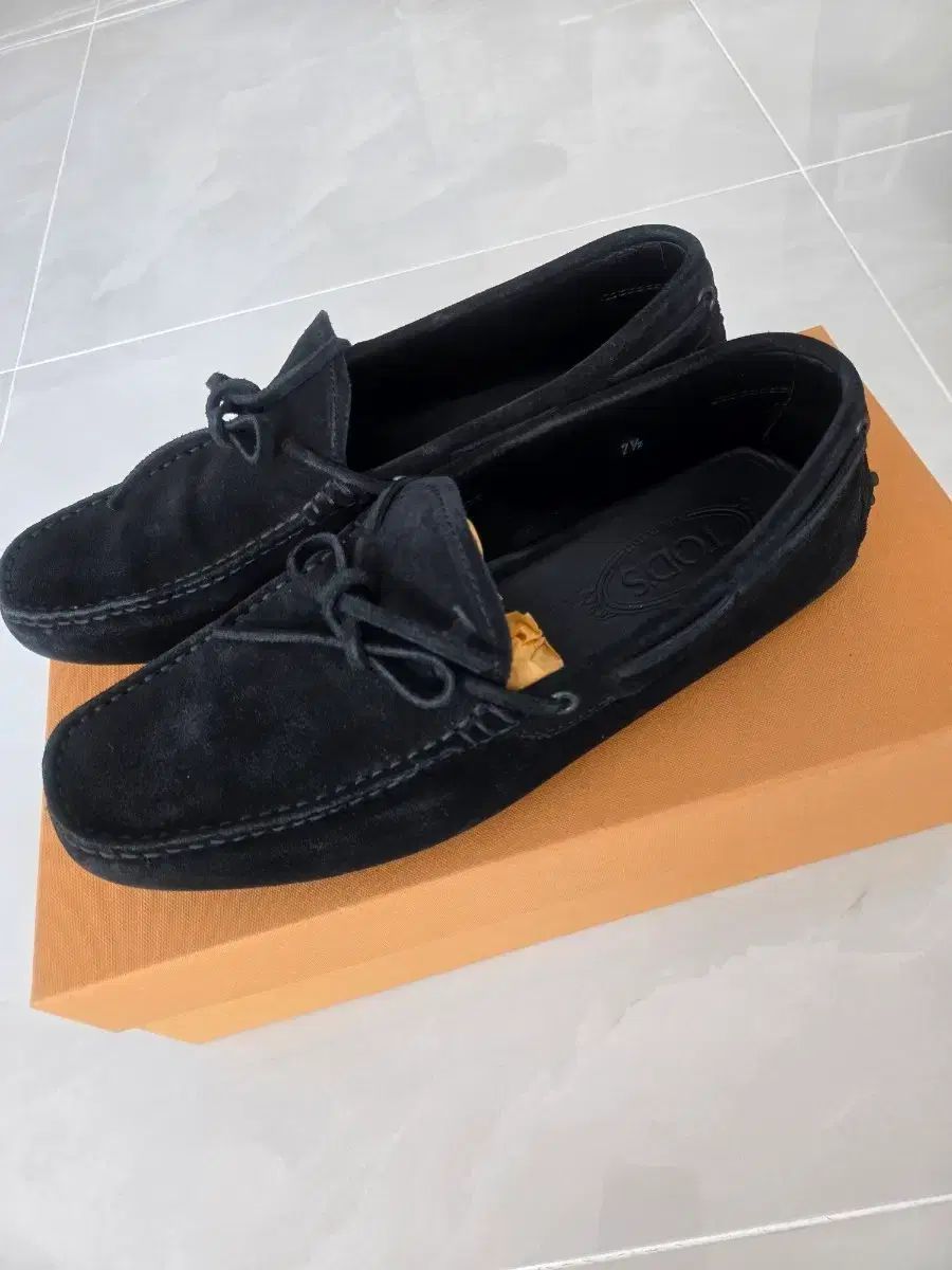 2回着用) TOD'S トッズ ゴンミーニ ブラック スウェード メンズ