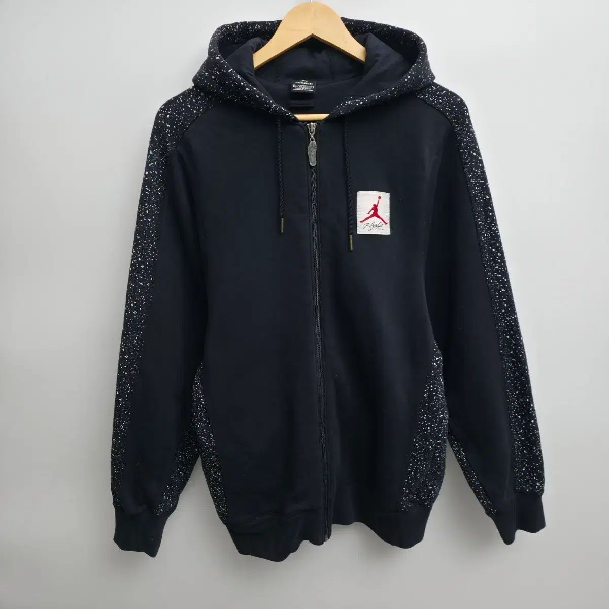 XS ジョーダン ブラック フードジップアップ