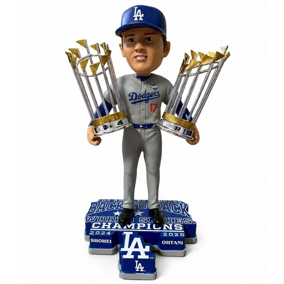 【6000体限定】大谷翔平 ボブルヘッド ロサンゼルス・ドジャース 2024-2025 ワールドシリーズ2連覇&MVP記念 Back to Back刻印入り トロフィー2個付き 第7戦ビジターユニフォーム仕様 [並行輸入品]