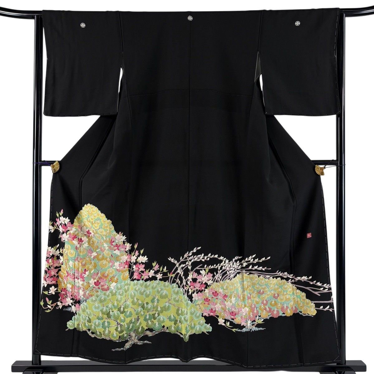 黒留袖 身丈155.5cm 裄丈64.5cm M 袷 落款 枝花 樹木 ぼかし 黒 正絹 秀品 【中古】