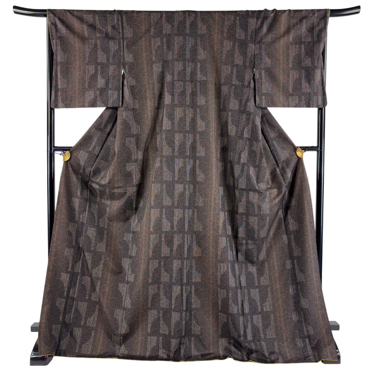 【美品】 小紋 身丈173cm 裄丈67.5cm L 袷 紬地 やまと 葉柄 縞 焦茶色 正絹 秀品 【中古】