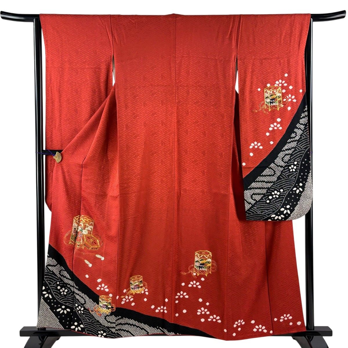 振袖 身丈156cm 裄丈64cm M 袷 やまと 貝桶 菊 金糸 絞り 朱色 正絹 秀品 【中古】