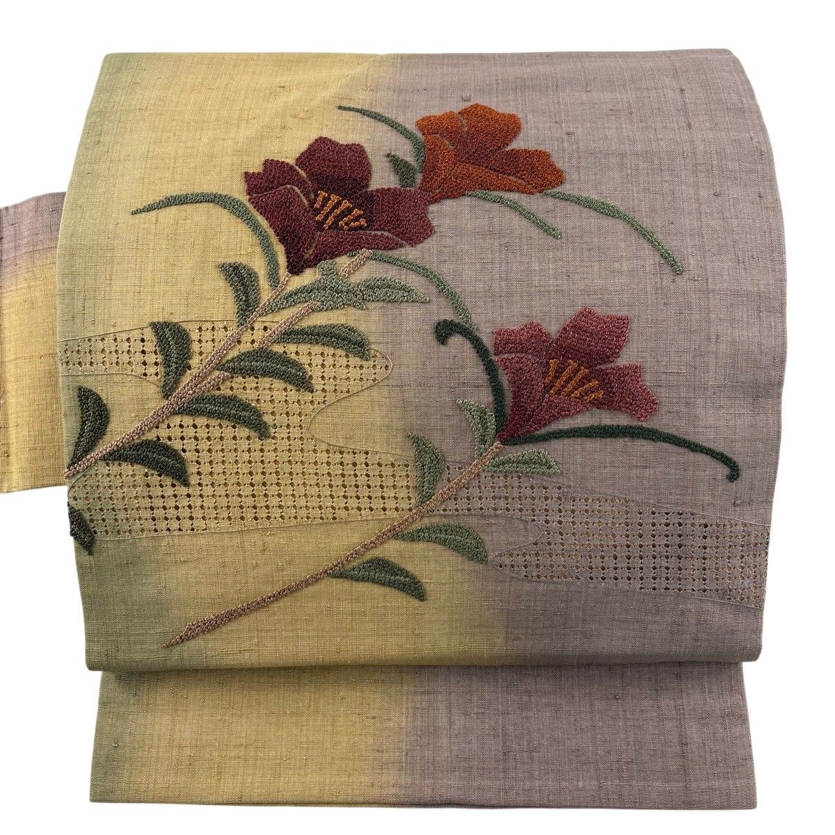 名古屋帯 秀品 紬地 草花 ヱ霞 相良刺繍 汕頭刺繍 灰紫 正絹 【中古】