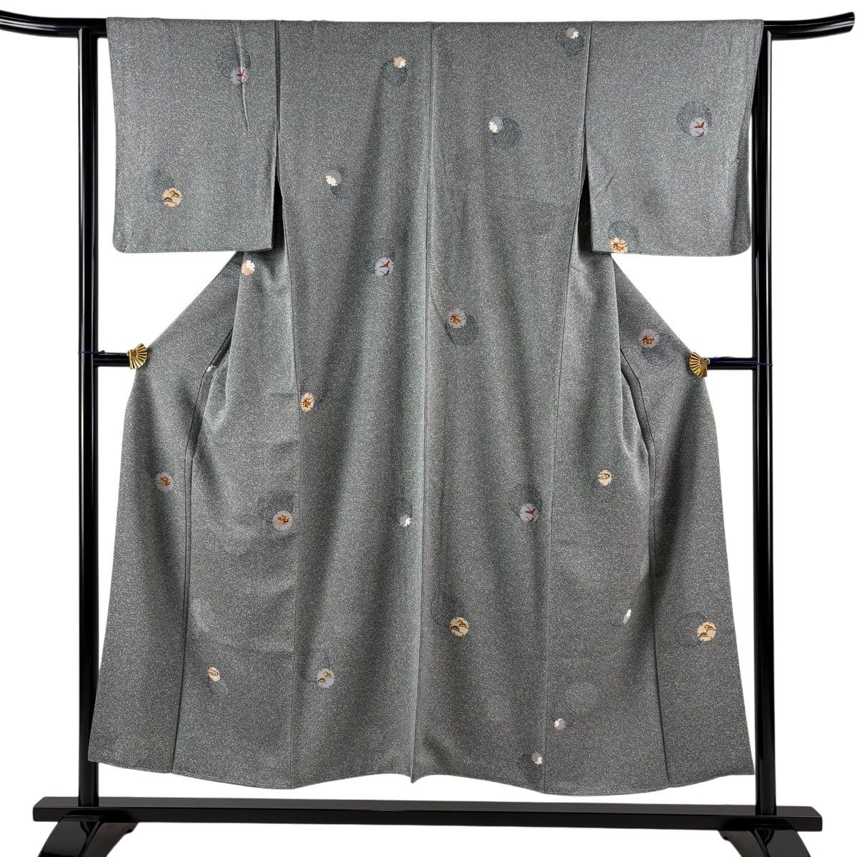 【美品】 小紋 身丈150cm 裄丈64.5cm M 袷 雪輪 万寿菊 灰緑 正絹 秀品 【中古】