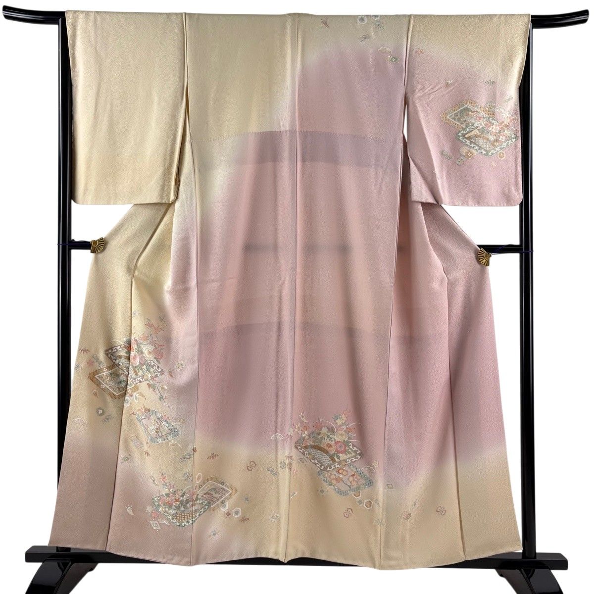 訪問着 身丈158cm 裄丈66cm M 袷 菱 草花 蘇州刺繍 ぼかし ベージュ 正絹 秀品 【中古】