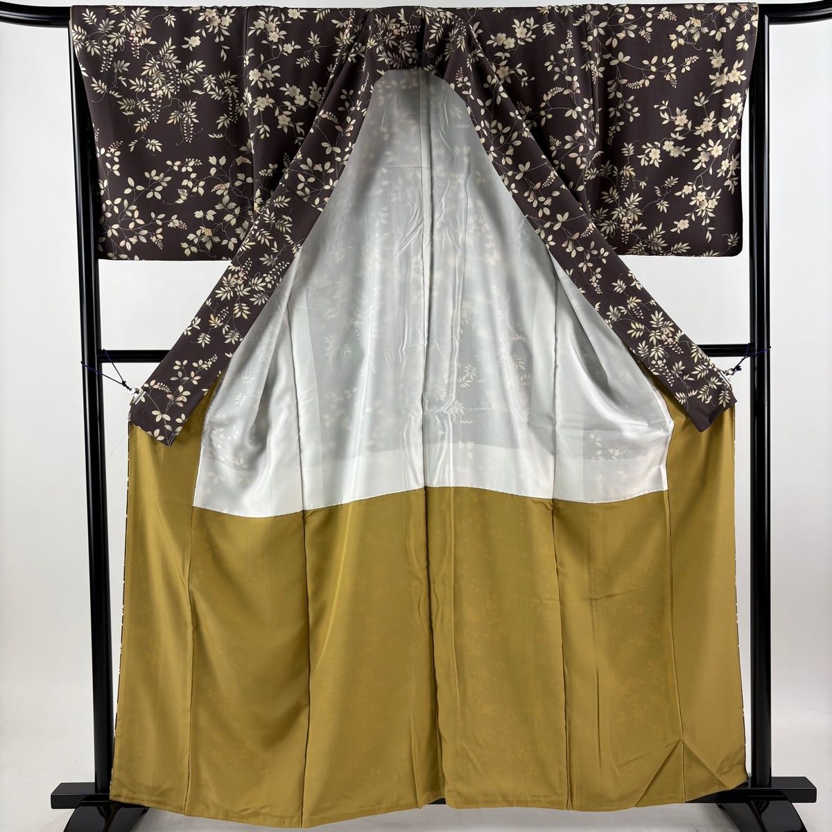 美品】 小紋 身丈160.5cm 裄丈66cm M 袷 桜 葉柄 焦茶色 正絹 秀品