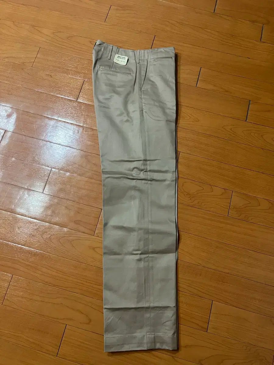 バズリクソンズ 1945 チノ パンツ W31/L34 17,157円