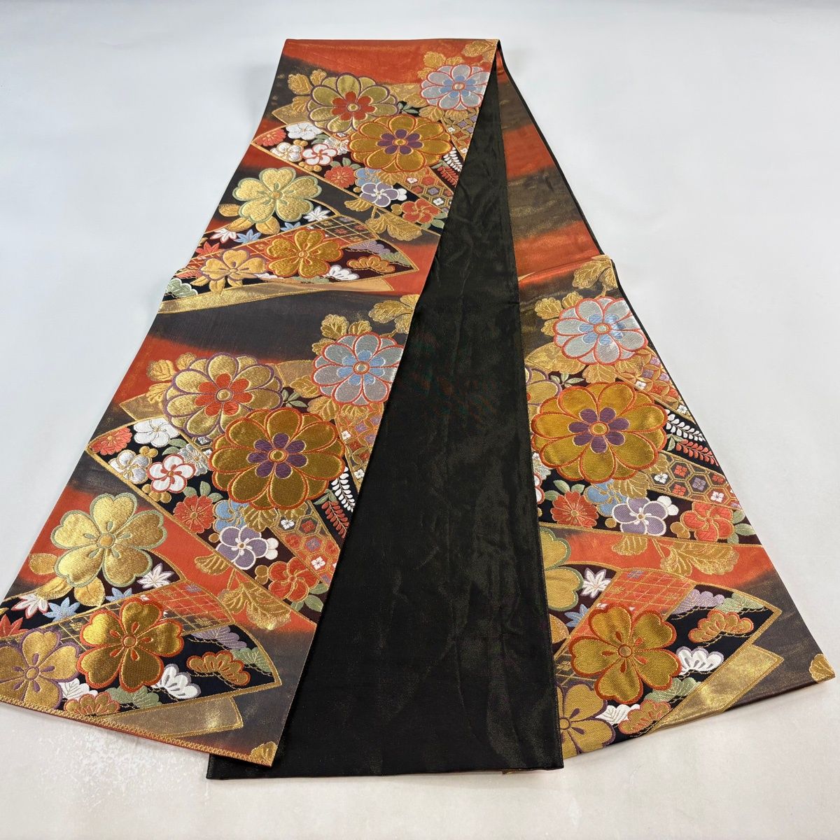 美品】 袋帯 秀品 振袖向き 梅 桜 金糸 箔 金茶 六通 正絹 【中古