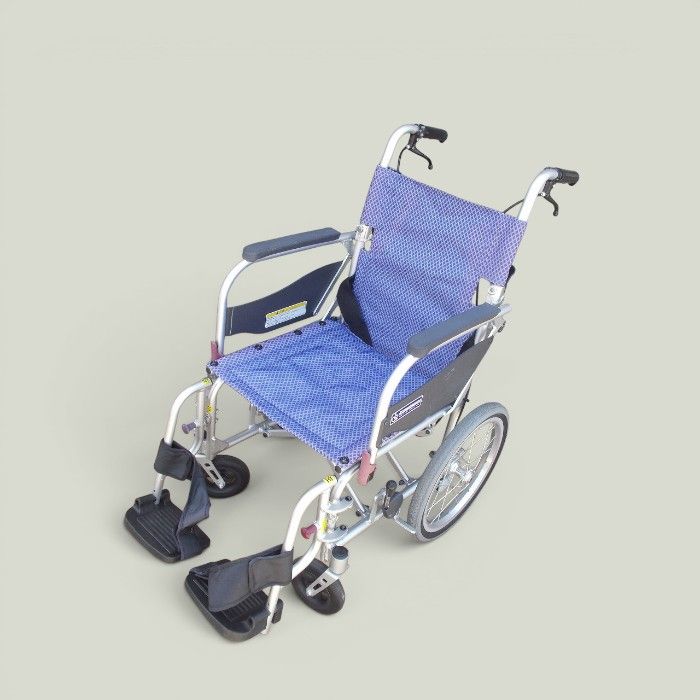送料無料（一部地域を除く）カワムラ　自走式車椅子ふわりす+　KFP16-40SB ts-26-0518-07