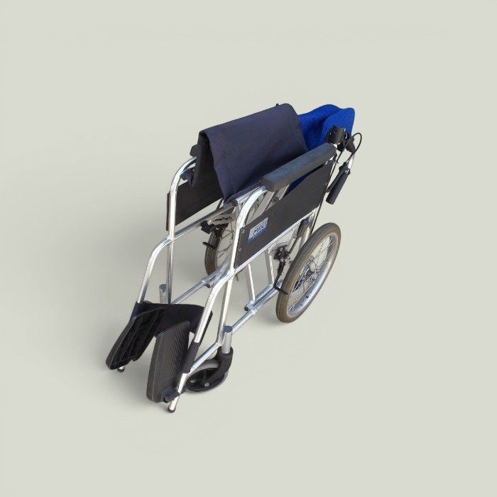 送料無料（一部地域を除く）介助型車いす BAL-2 ノーパンクタイヤ ts