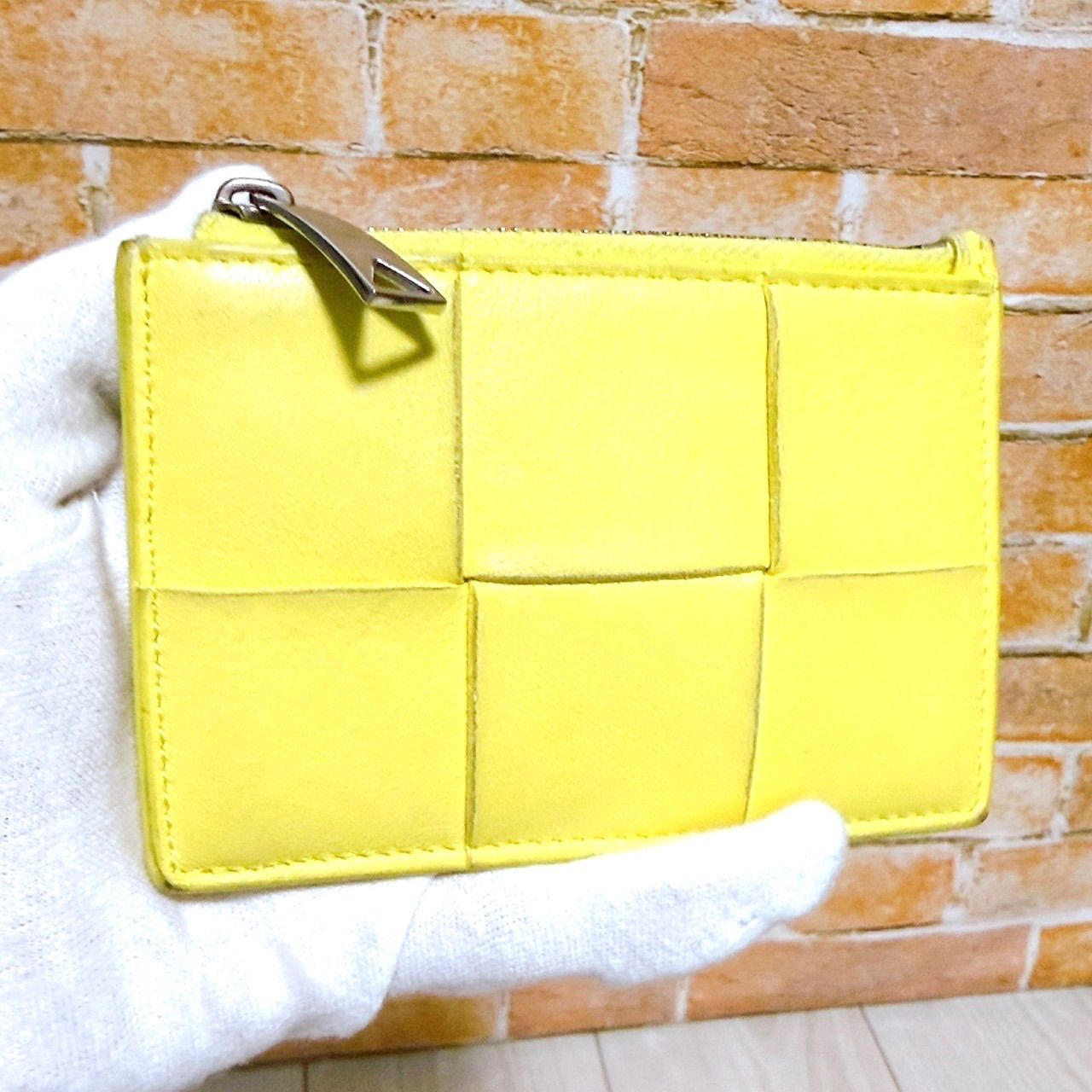 (格安) BOTTEGA BENETA(ボッテガヴェネタ) フラグメントケース マキシイントレチャート カセット