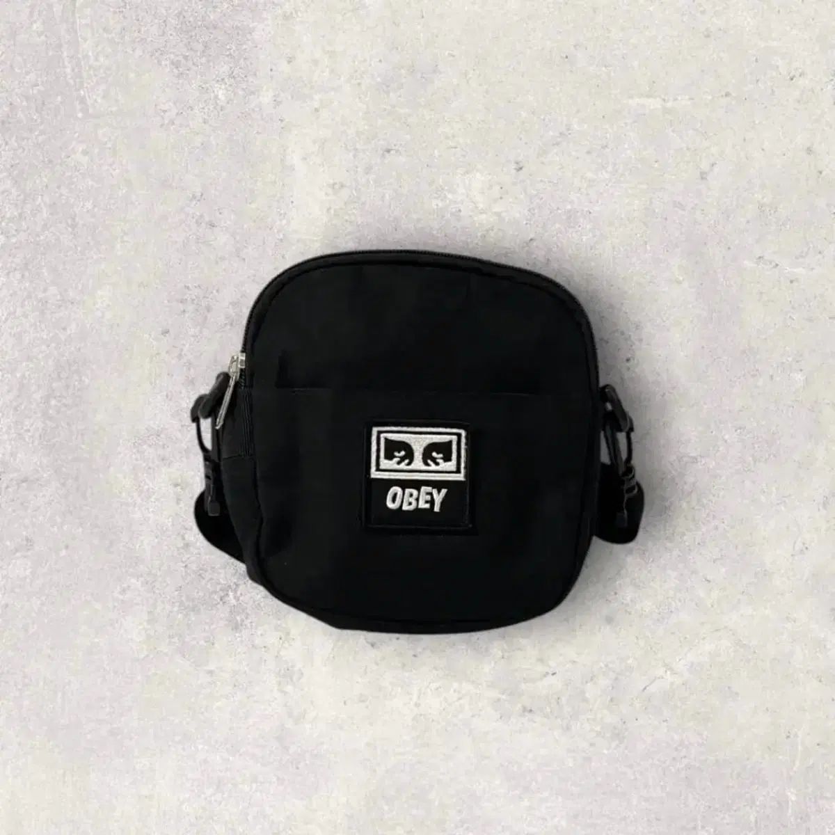 OBEY オベイ ミニ クロスバック