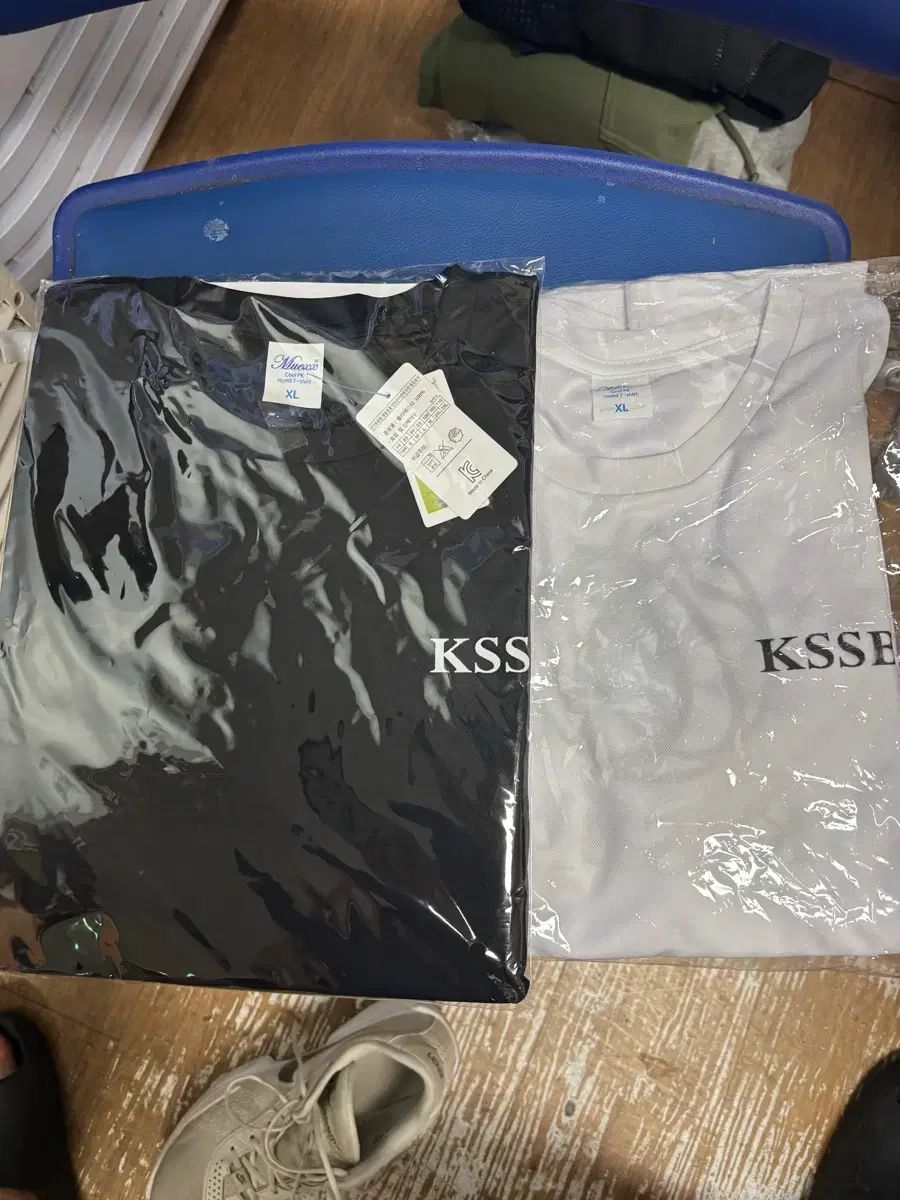 KSSBF 半袖T 黒色 白色 (XL)