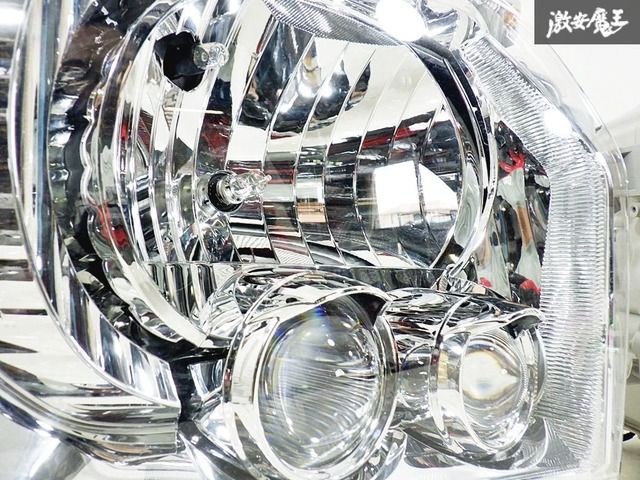 新車外し！】トヨタ 純正 200系 ハイエース 後期 4型 5型 6型 7型 8型