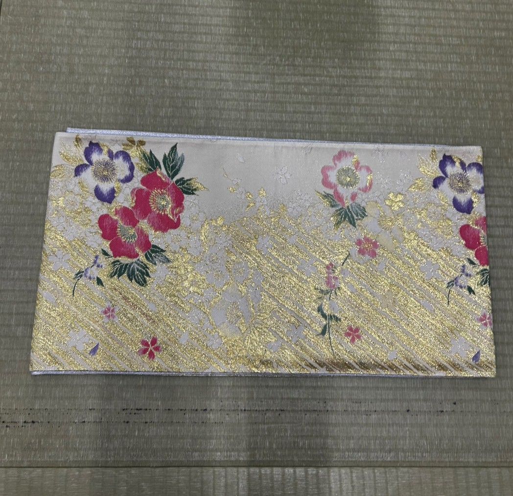 50 帯 袋帯 花柄 桜柄 金彩 白 ゴールド 和装 振袖向け テーブル