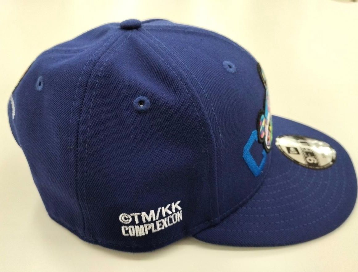 NEW ERA × 村上隆 TMKK DOB 9FIFTY ベースボールキャップ ブルー NEW ERA × 村上隆 TMKK DOB 9FIFTY ベースボールキャップ ブルー
