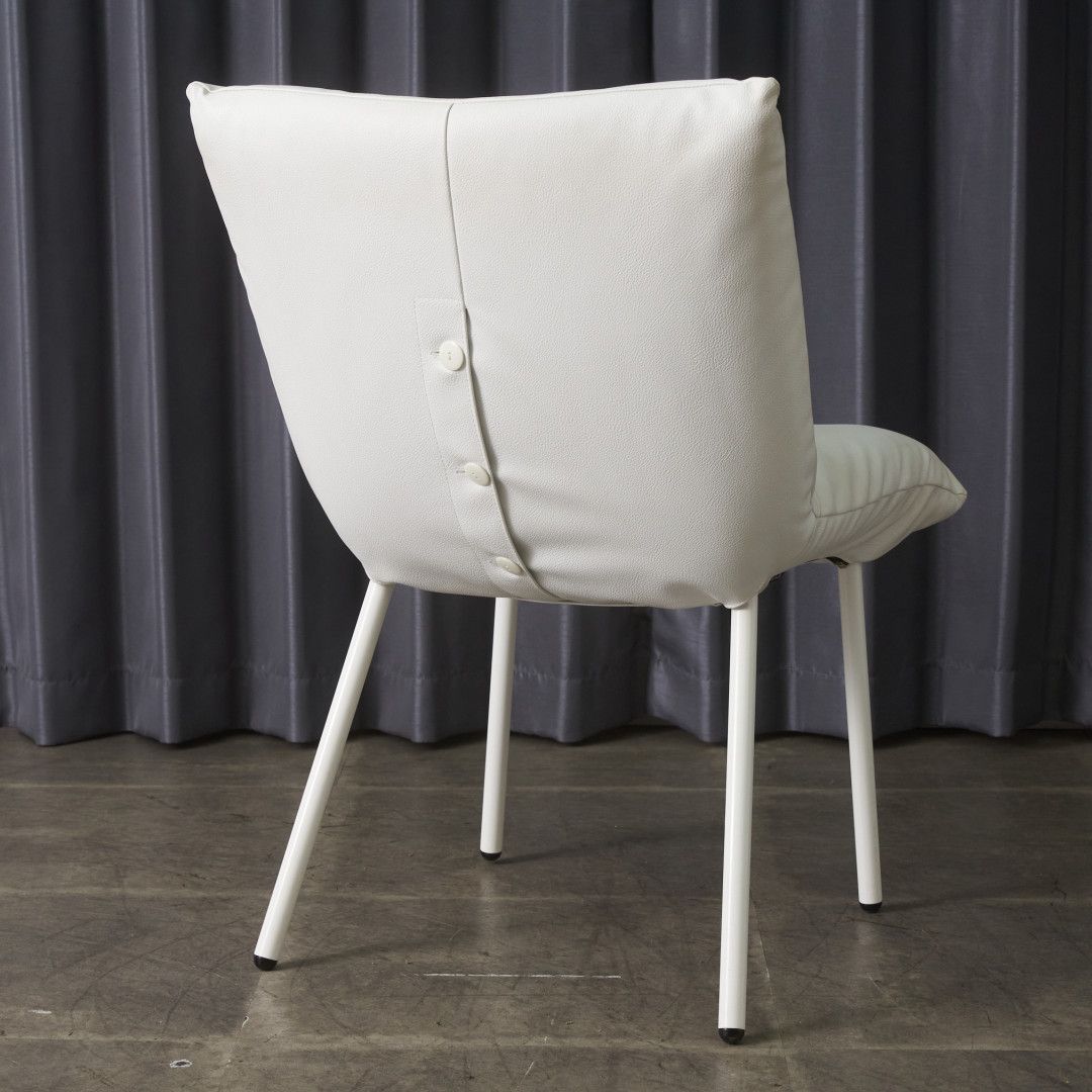 【発送の場合は即購入不可】 定価10万〜 Ligne Roset Calin スチールレッグ ダイニングチェア 椅子 フランス リーンロゼ カラン サイドチェア モダン 高級 98706 定価10万〜 Ligne Roset Calin スチールレッグ ダイニングチェア 椅子
