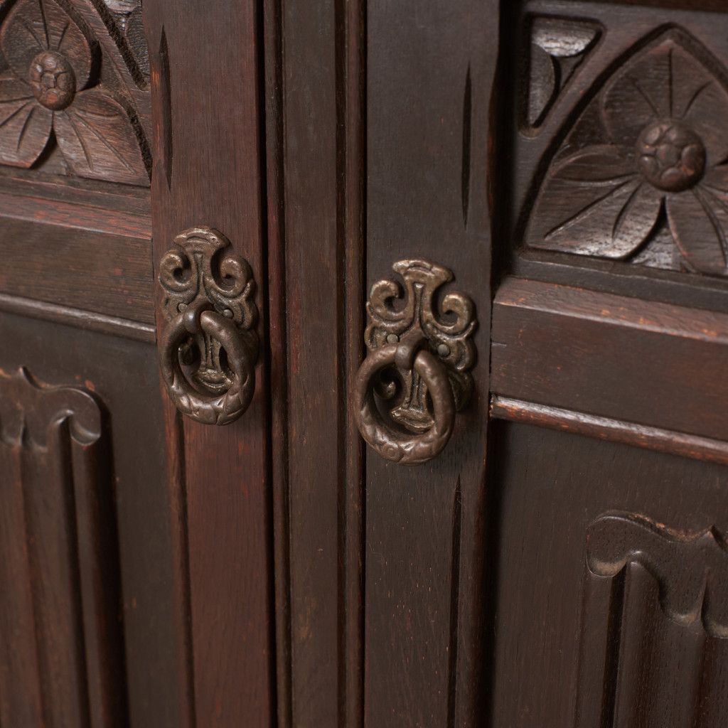 英国 Old Charm ウェルシュドレッサー WOOD BROS 木彫刻 オーク カップ