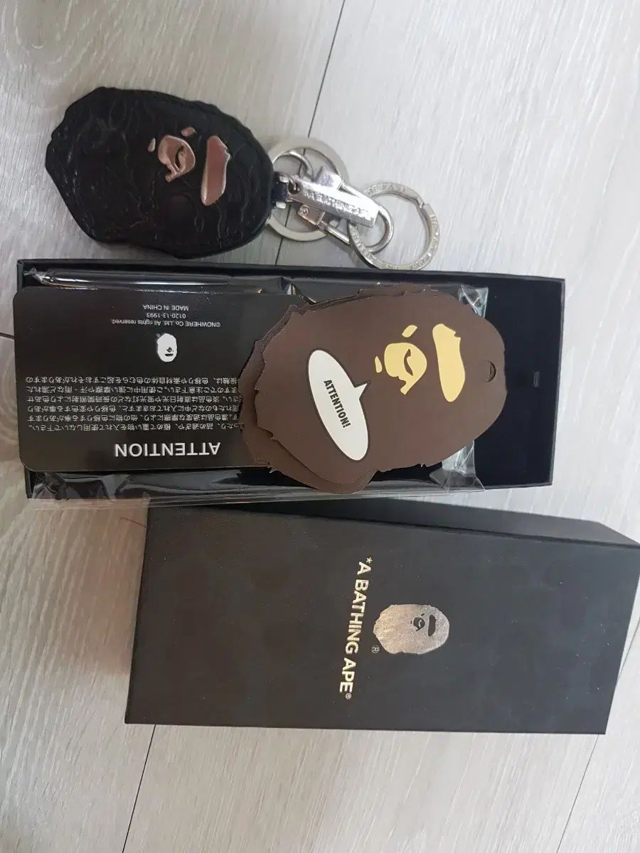(ほぼ新品) A BATHING APE アベイシングエイプ キーホルダー フルセット 5,923円