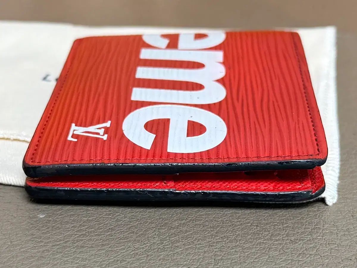 Louis Vuitton Supreme Epi Epi 二つ折り財布 レッド - メルカリ