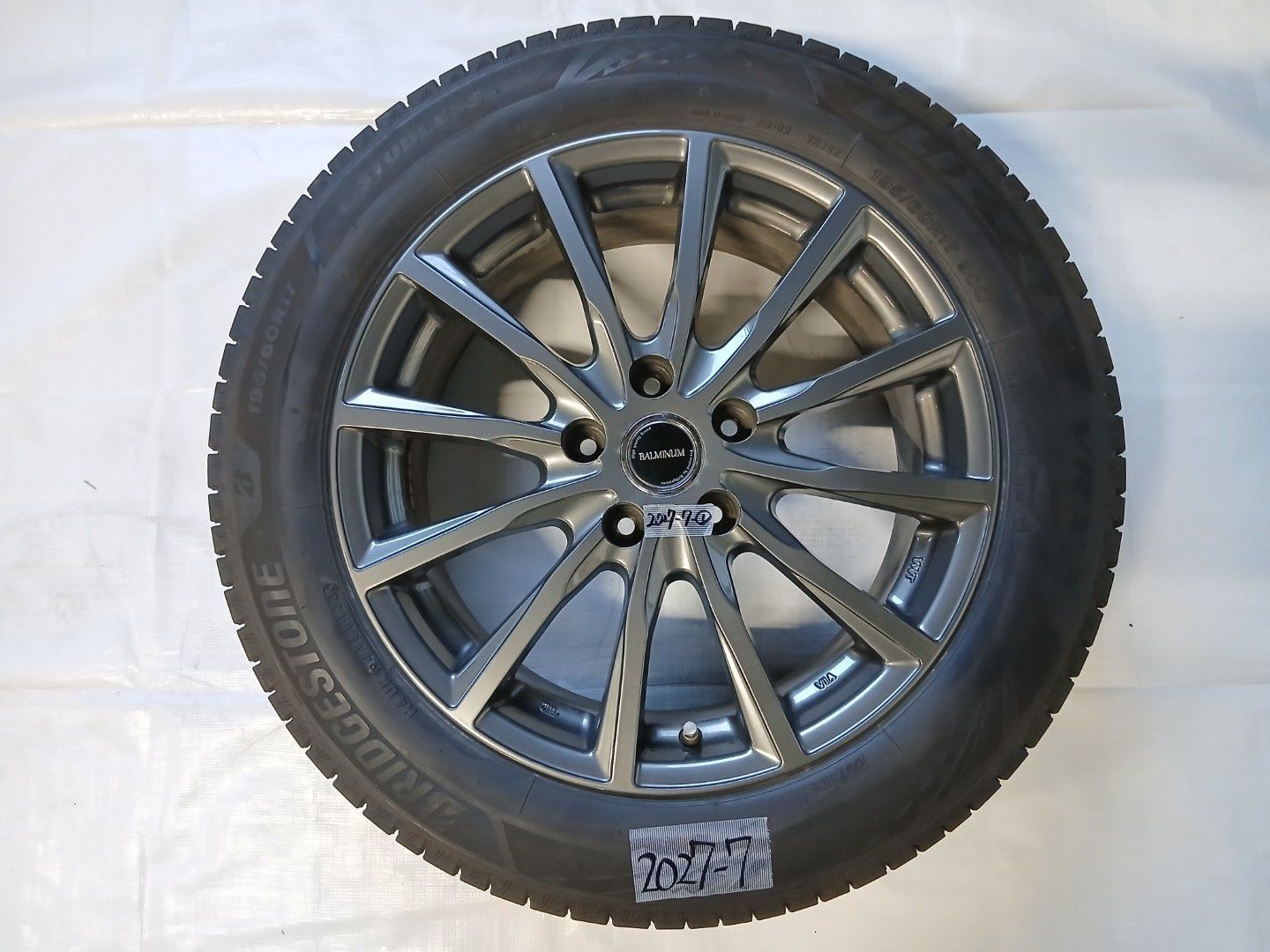 195/60R17 19年製 ブリヂストン VRX2　/ バルミナ (BALMINUM) 中古 ブリヂストン BALMINUM 17インチ アルミホイール＆スタッドレス