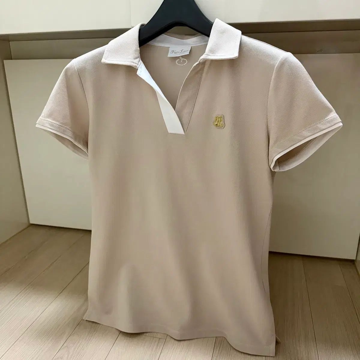 FairLiar(フェアライアー) 21ss オープン KARA（カラ） 半袖Tシャツ ベージュ レディースゴルフウェア トップス Tシャツ