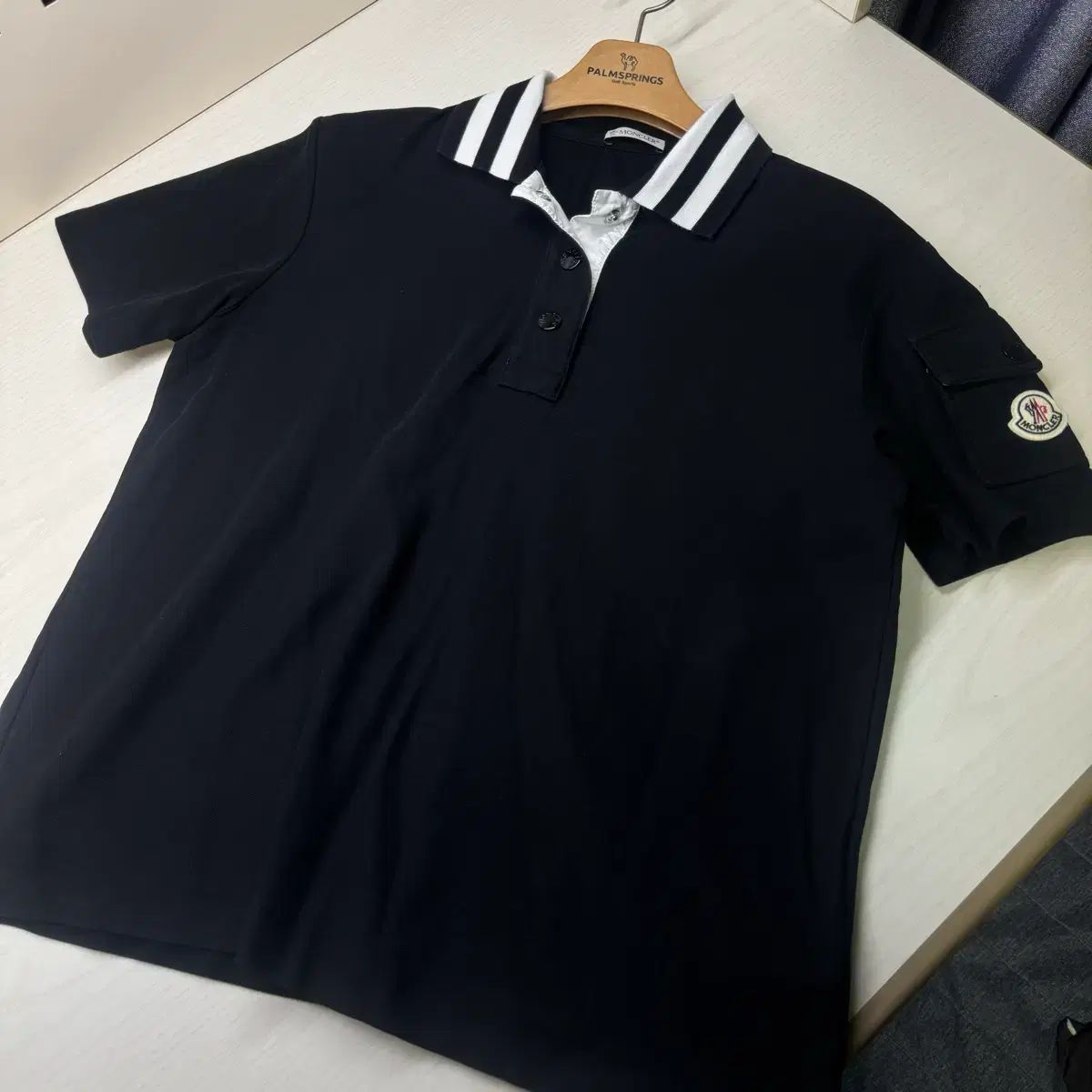 正規品 22ss MONCLER（モンクレール）半袖 カラーTシャツ - メルカリ