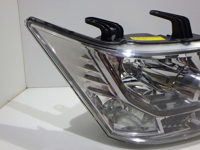 デリカD5 ヘッドライト左右 HID CV 前期 100-87918 8301C536/D291