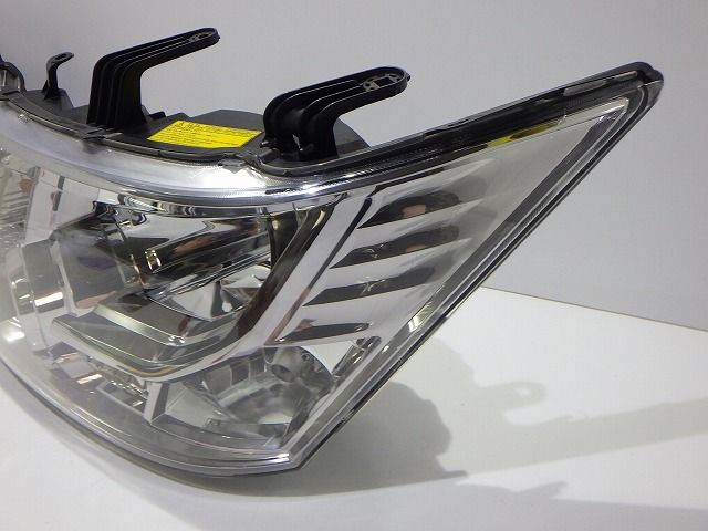 デリカD5 ヘッドライト左右 HID CV 前期 100-87918 8301C536/D291