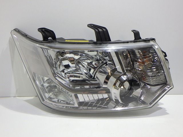 デリカD5 ヘッドライト左右 HID CV 前期 100-87918 8301C536/D291