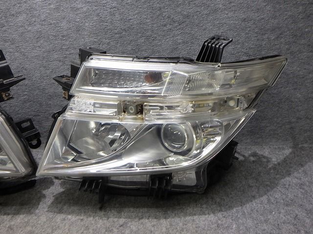 エルグランド ヘッドライト左右 HID キセノン E52 PNE52 前期 100