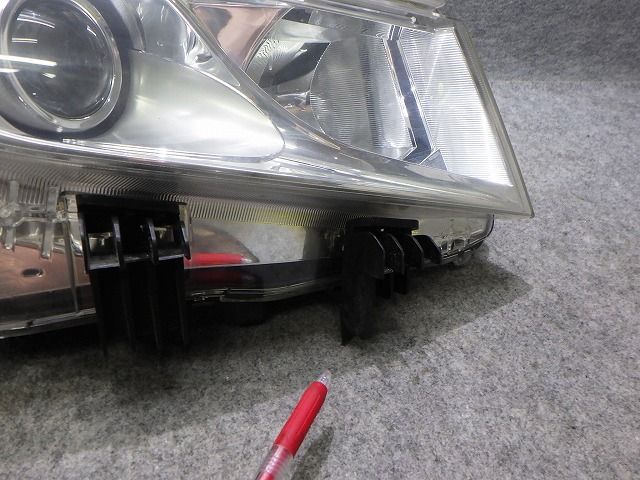 エルグランド ヘッドライト左右 HID キセノン E52 PNE52 前期 100 エルグランド ヘッドライト左右 HID キセノン E52 PNE52 前期 100