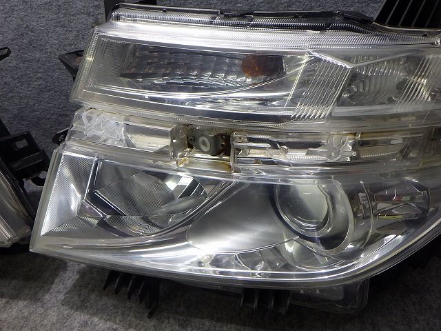 エルグランド ヘッドライト左右 HID キセノン E52 PNE52 前期 100