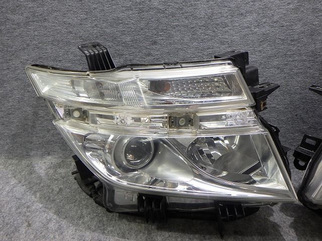 エルグランド ヘッドライト左右 HID キセノン E52 PNE52 前期 100