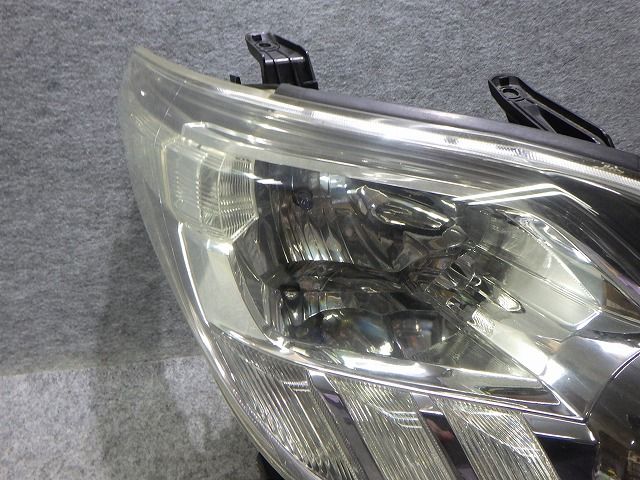 20系 アルファード 右ヘッドライト HID ANH GGH20/25 前期 81110-58121