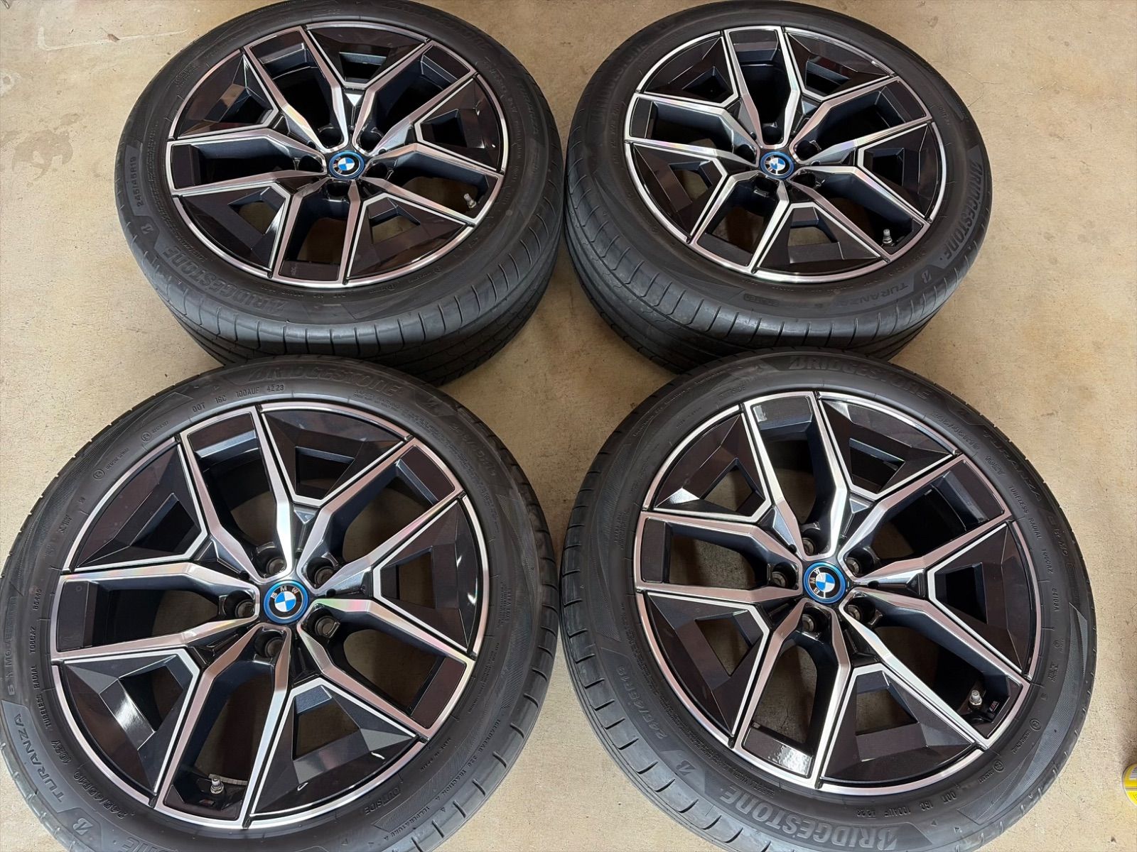BMW G60 G61 Mスポーツ　純正品　BS トランザ付　19インチ　４本セット