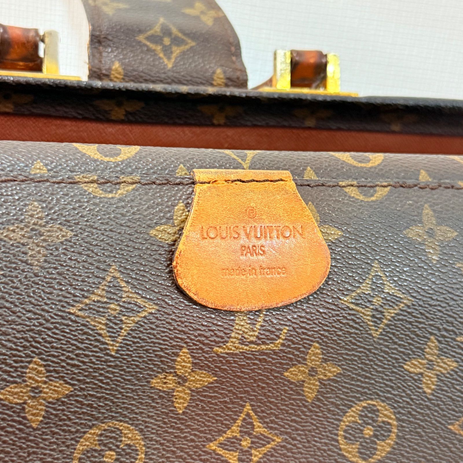 LOUIS VUITTON ルイヴィトン モノグラム コンセイエ ビジネスバック