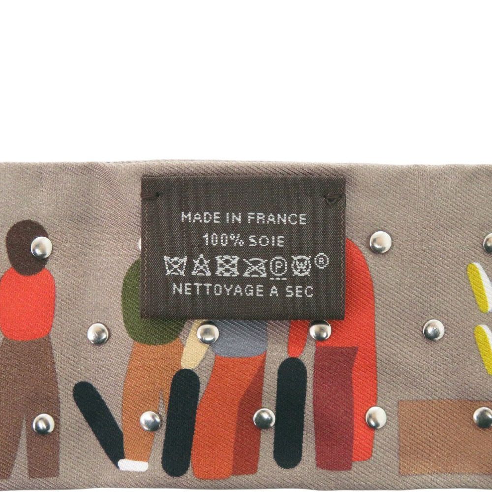 新品同様 エルメス ツイリー フィギュア リーブル スタッズ シルク グレー シルバー金具 スカーフ 1178 HERMES 新品同様 エルメス ツイリー フィギュア リーブル スタッズ シルク グレー シルバー金具 スカーフ 1178 HERMES