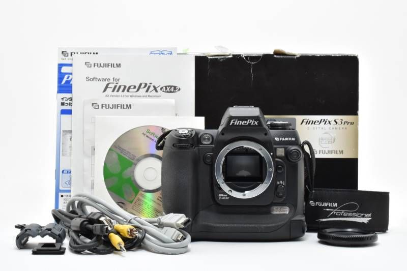 【現状品】箱あり Fujifilm 富士フィルム Finepix S3Pro ボディ デジタル一眼カメラ #4169-7