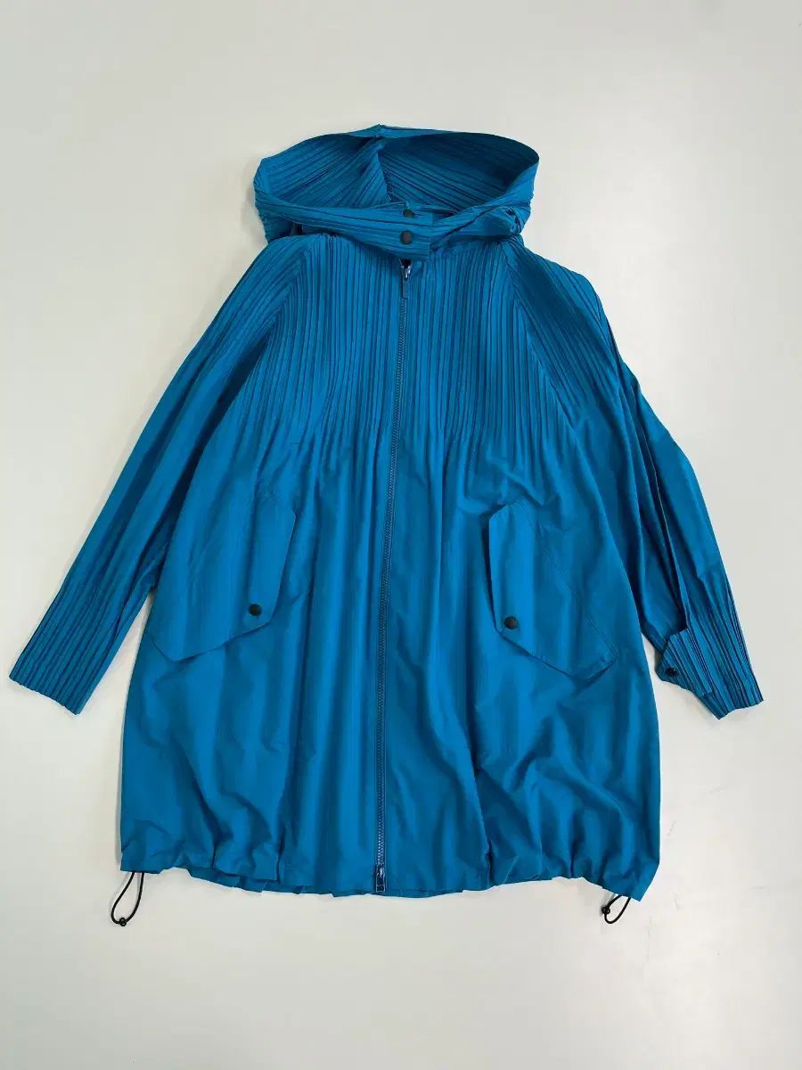 正規品 ISSEY MIYAKE プリーツプリーズ フード アウター