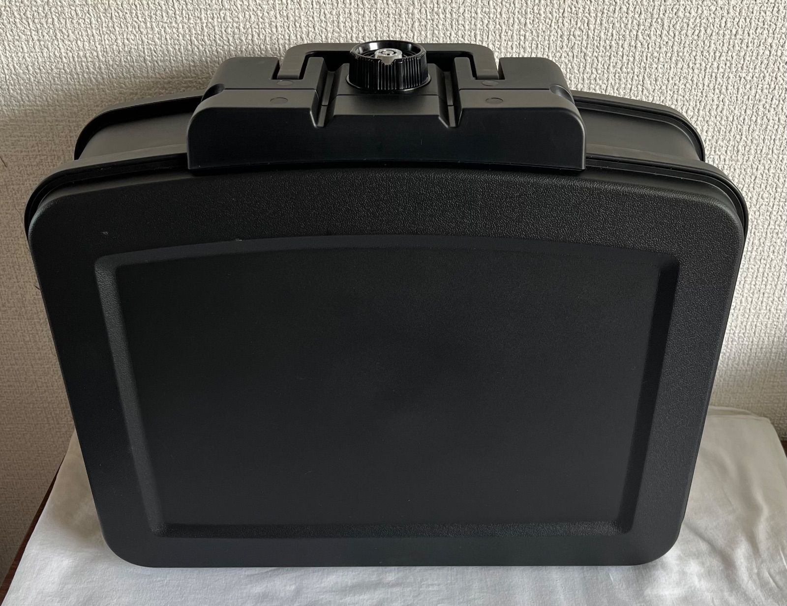 【中古品】手提金庫 耐火 防水 家庭用 7L（鍵付き）