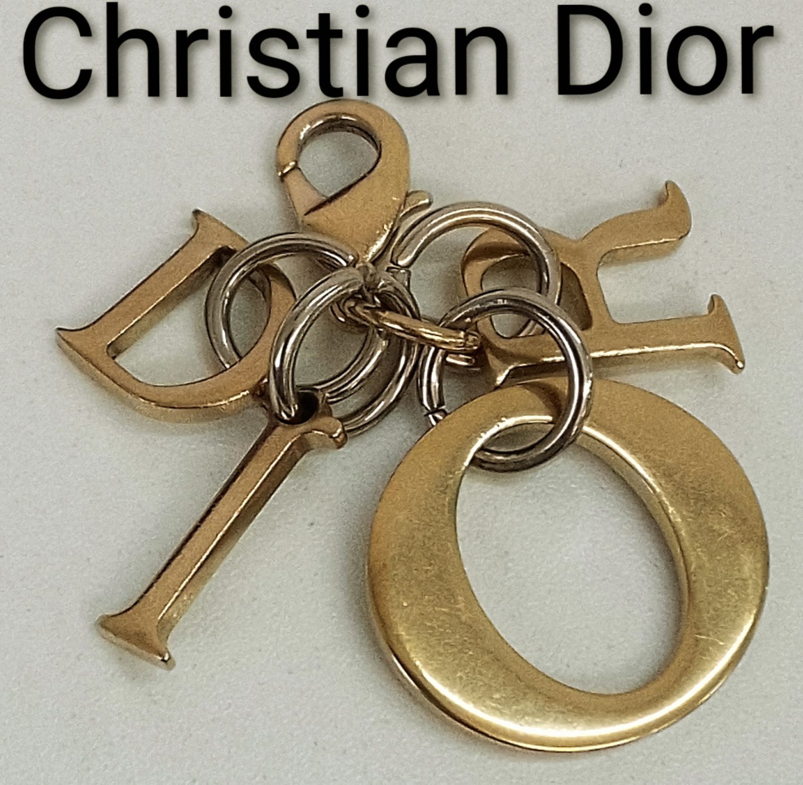 ARA05 クリスチャンディオール 極美品 DIORロゴチャーム ゴールド金具