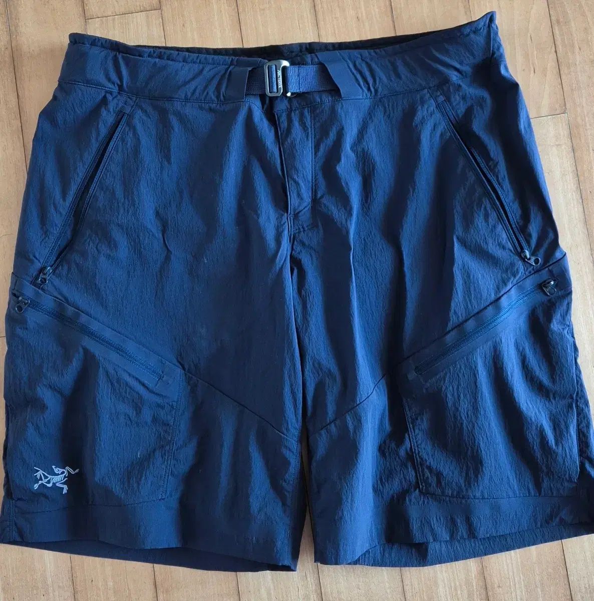 ARC'TERYX アークテリクス ネイビー ハーフパンツ