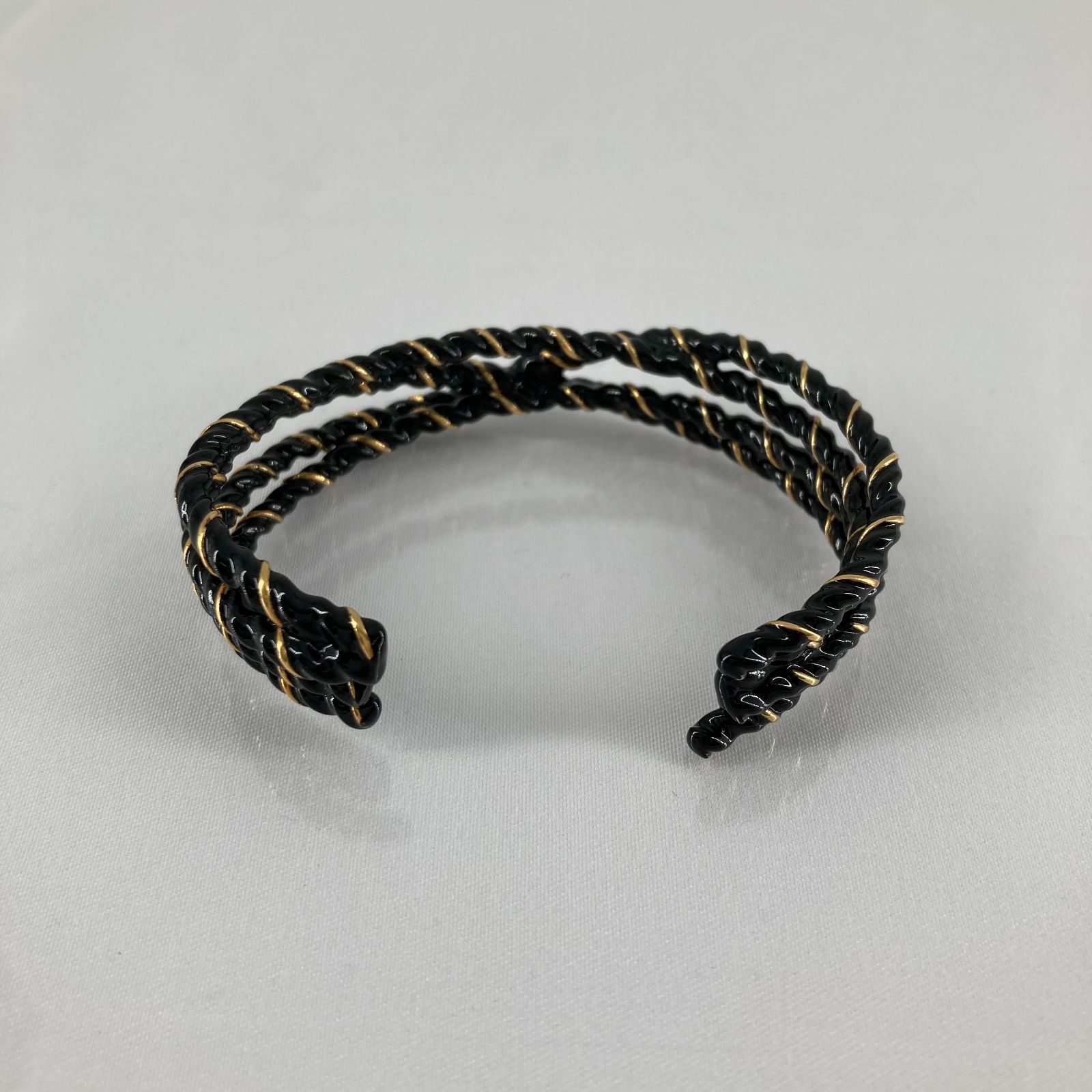 Maison Margiela(メゾン マルジェラ) バングル エナメル SM1UY0093 ブラック×ゴールド Maison Margiela(メゾン マルジェラ) バングル エナメル SM1UY0093 ブラック×ゴールド
