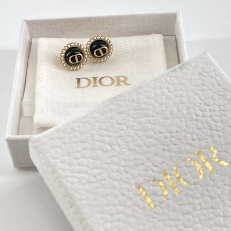 Christian Dior（クリスチャンディオール）　プチ　CD　バロック　ピアス　ブラック