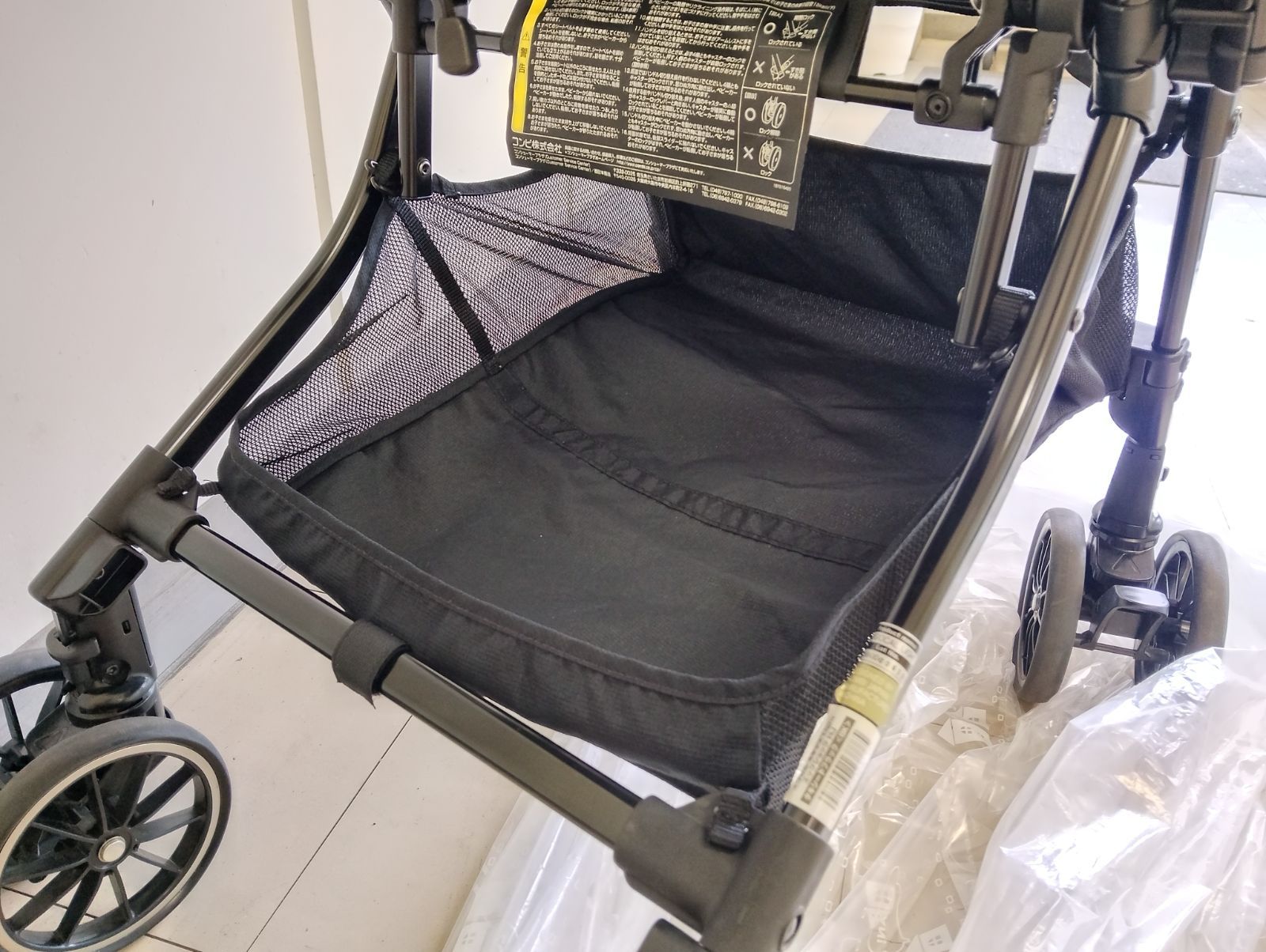 【中古・美品・クリーニング済】コンビ ベビーカー スゴカル 4キャスLight エッグショック HJ(BK) [タキシードブラック]軽量・コンパクト・機能満載のオート4キャスA型ベビーカー　赤ちゃん　移動　お散歩　UV99%カット　管理番号TN8085DA thumbnail 11
